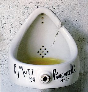 L’urinoir Duchamp-Pinoncelli, 1917-1993 (photo Jan van Naeltwijck)